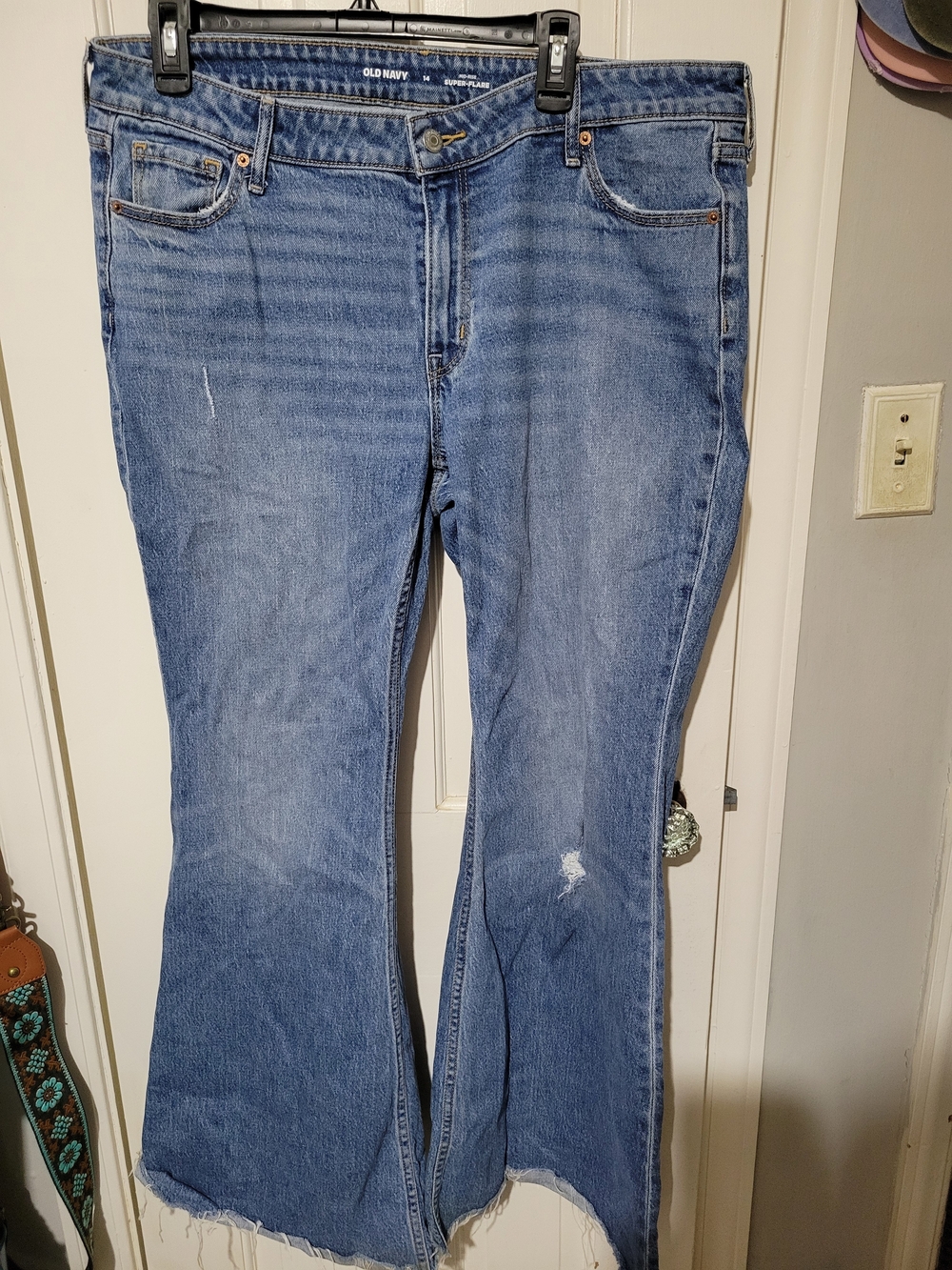 Old Navy Light Blue Women's Flare Jeans - Distressed Hem